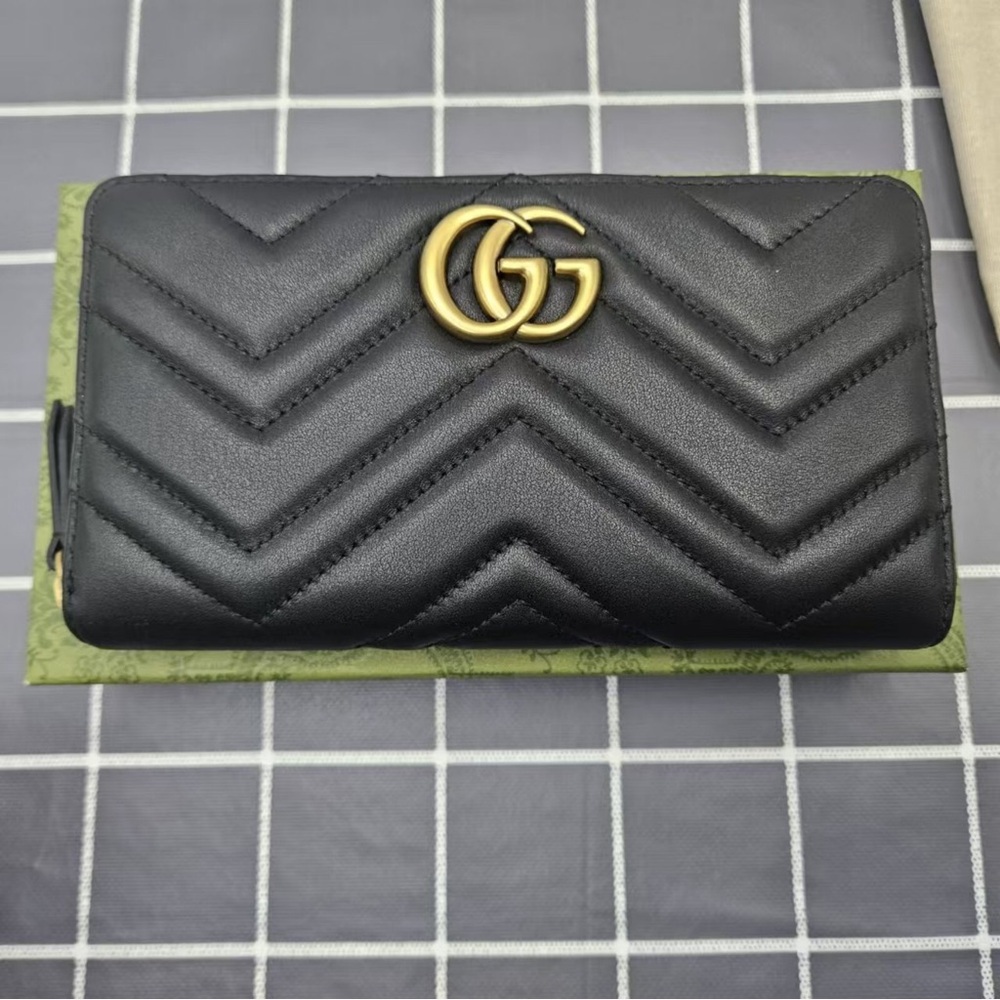 Gucci Black Wallet with Gold Logo